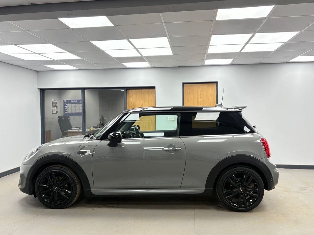 Used MINI Hatch 2018 for sale - 76867955: Photo 4
