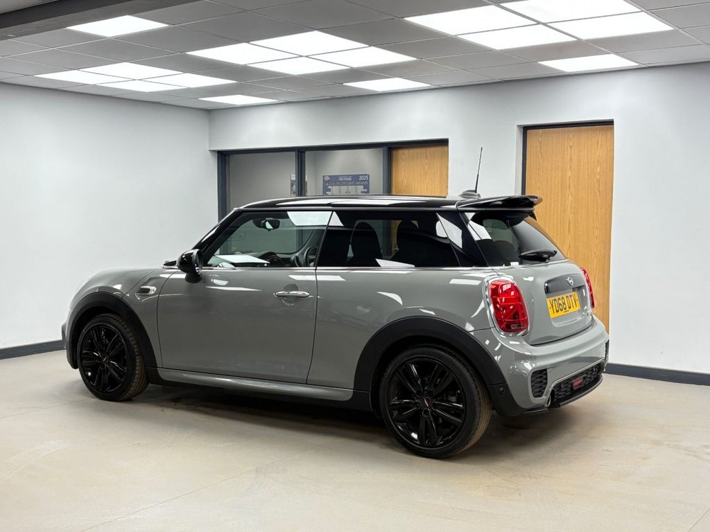Used MINI Hatch 2018 for sale - 76867955: Photo 5
