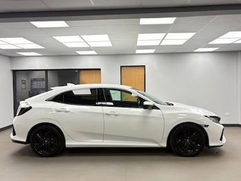 Used Honda Civic 2018 for sale - 76439048: Photo