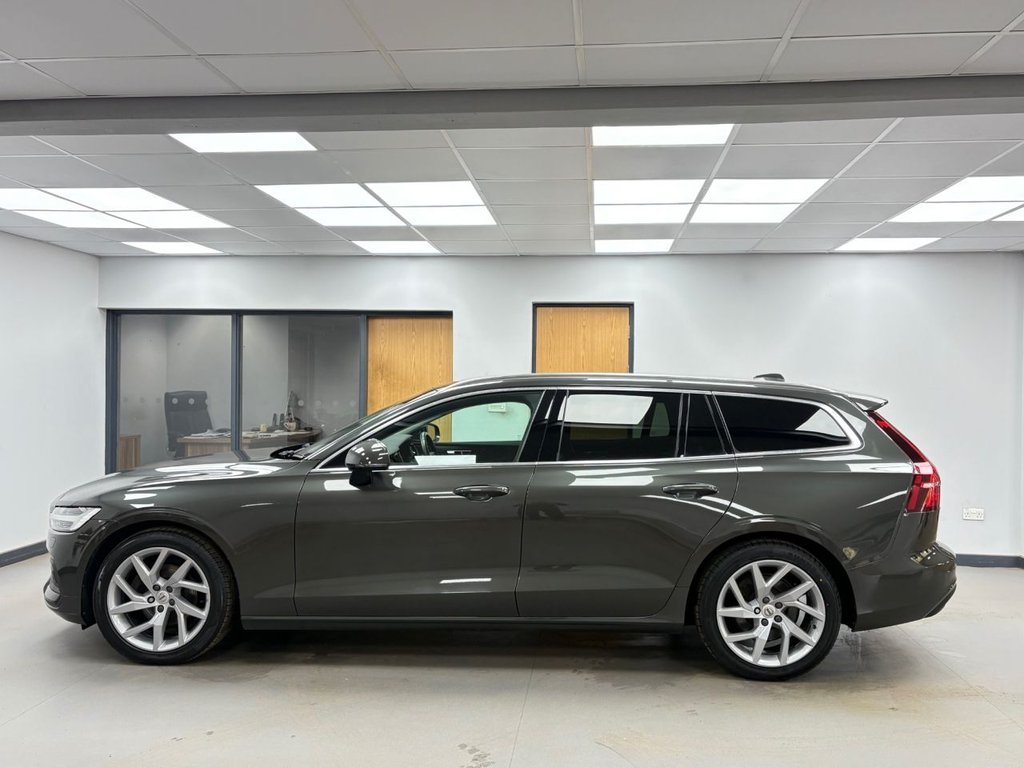 Used Volvo V60 2018 for sale - 78153994: Photo 4