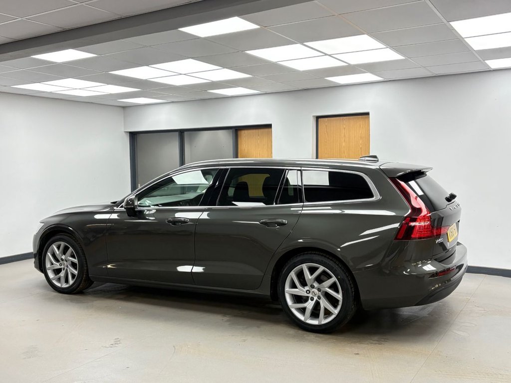Used Volvo V60 2018 for sale - 78153994: Photo 5