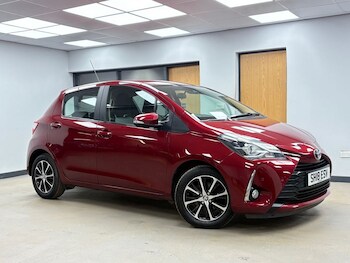 Used Toyota Yaris 2018 for sale - 77521110: Photo