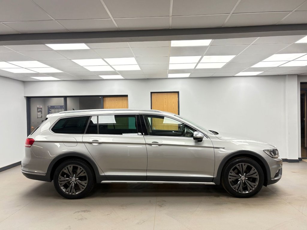 Used Volkswagen Passat 2016 for sale - 77200060: Photo 3