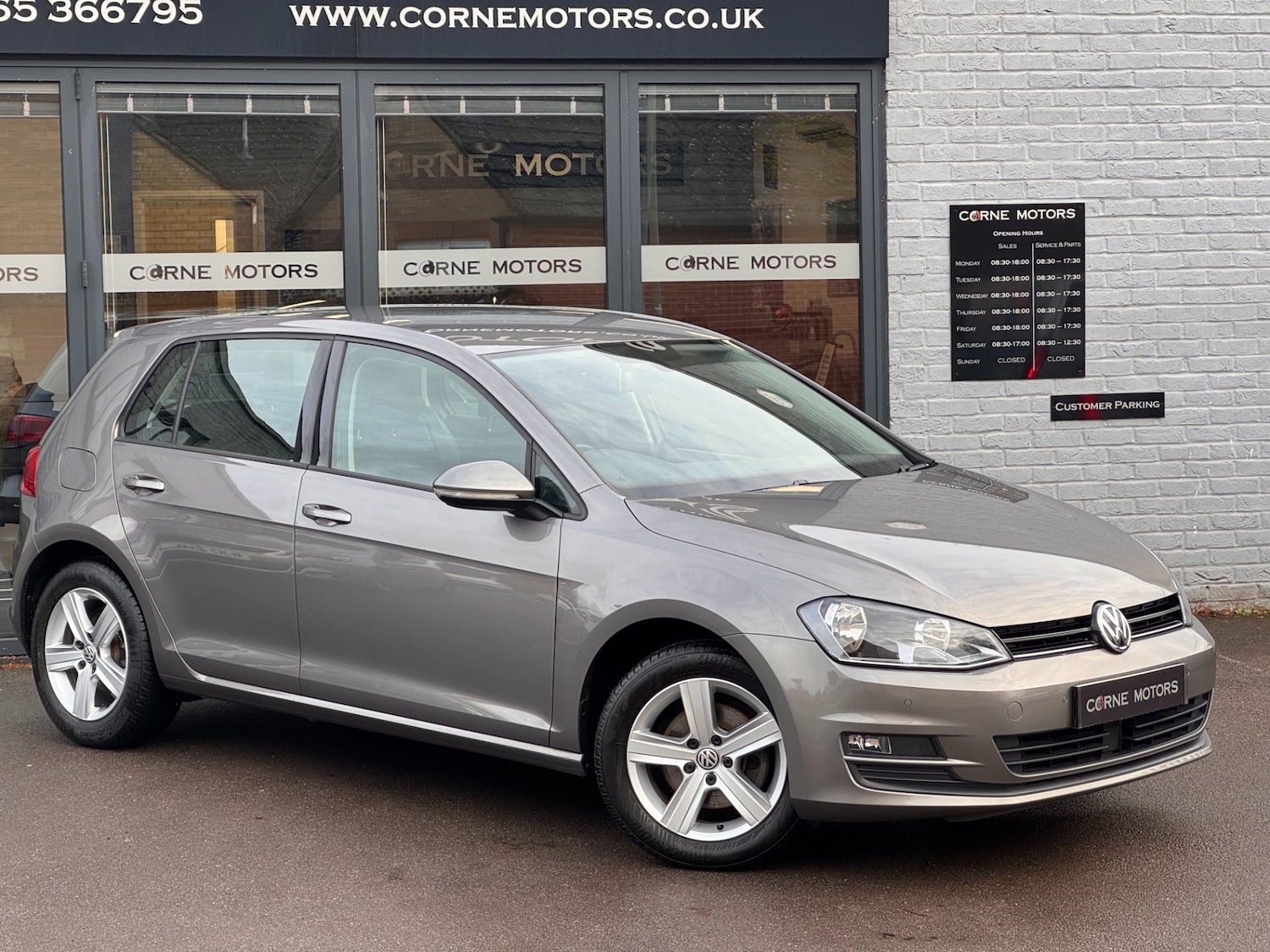 Used Volkswagen Golf 2015 for sale - 77162401: Photo 2