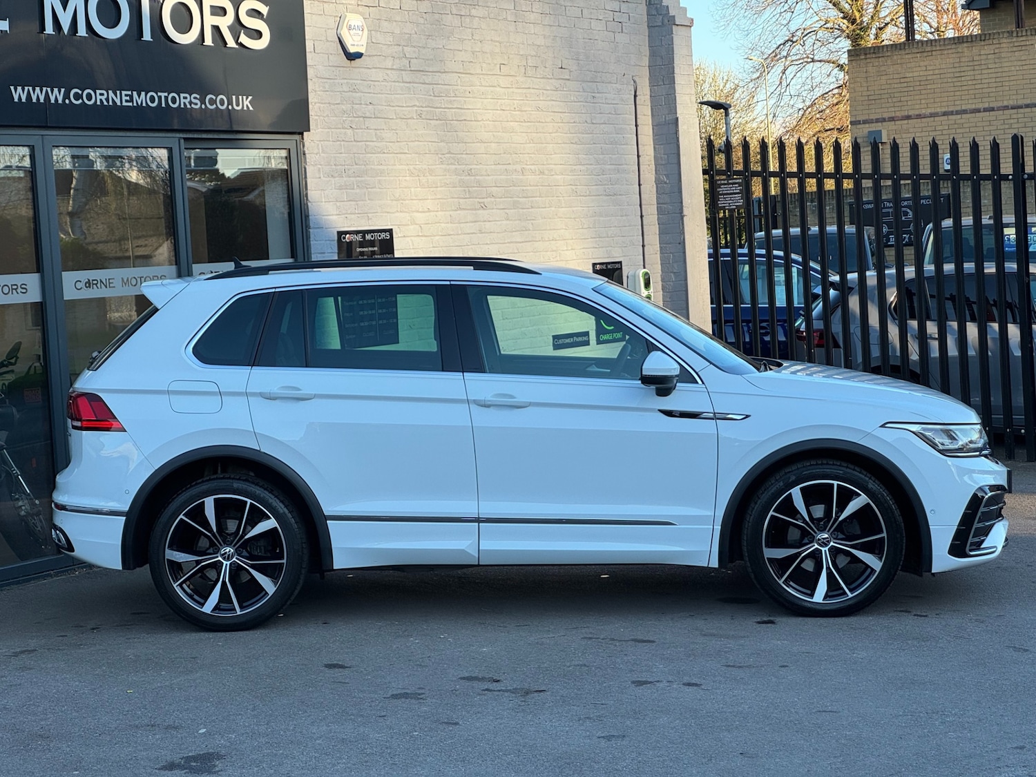 Used Volkswagen Tiguan 2021 for sale - 78197166: Photo 2