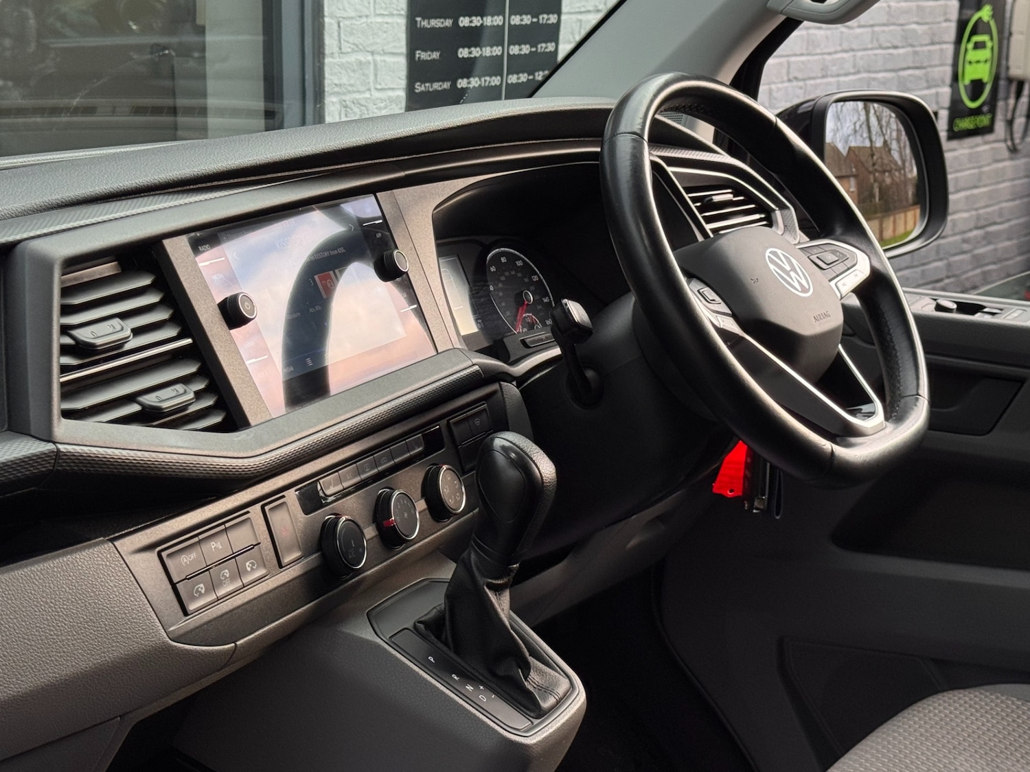 Used Volkswagen Transporter 2023 for sale - 77558477: Photo 18