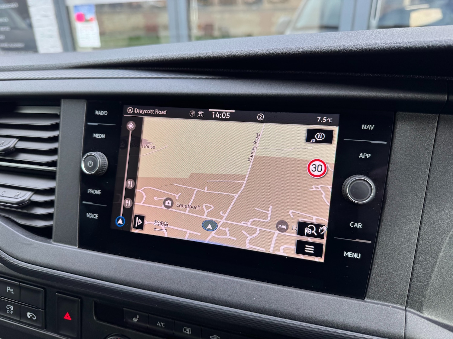 Used Volkswagen Transporter 2023 for sale - 77558477: Photo 25