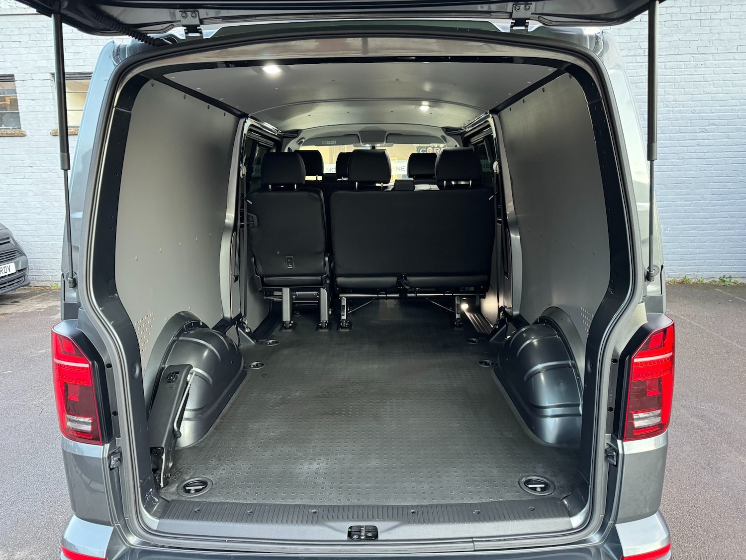 Used Volkswagen Transporter Sportline 2023 for sale - 77258640: Photo 20