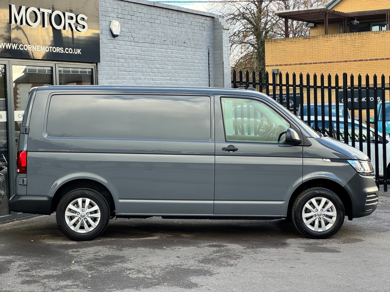 Used Volkswagen Transporter 2024 for sale - 76519281: Photo 4