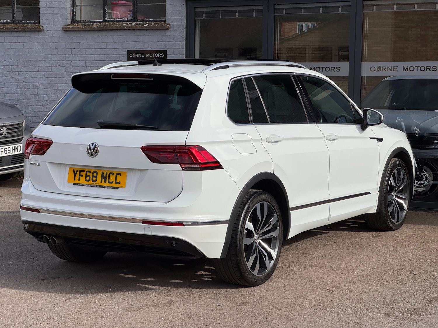 Used Volkswagen Tiguan 2018 for sale - 77735908: Photo 11