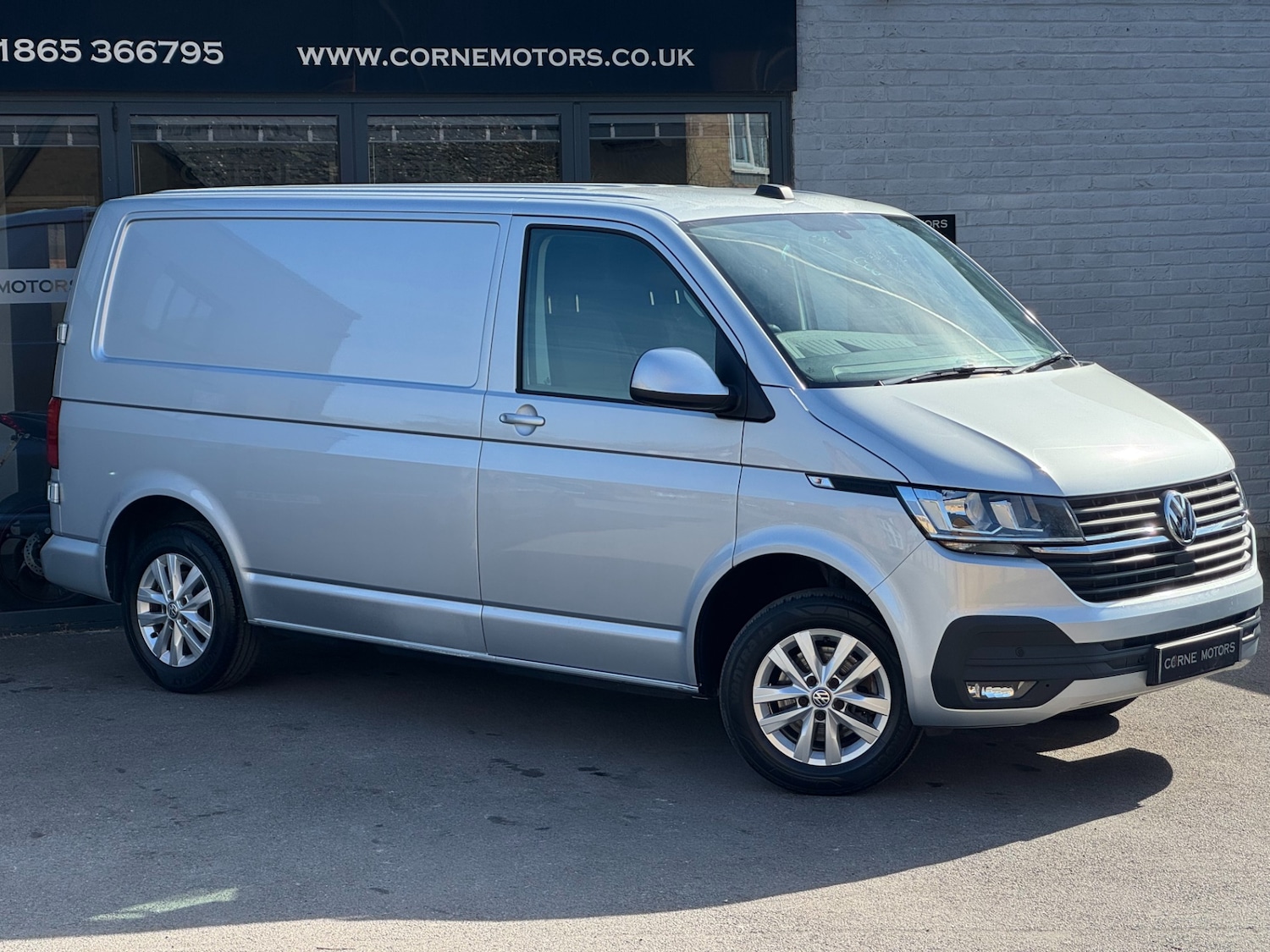 Used Volkswagen Transporter 2023 for sale - 77980855: Photo 2