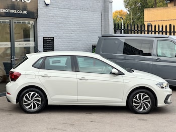 Used Volkswagen Polo 2023 for sale - 76149855: Photo