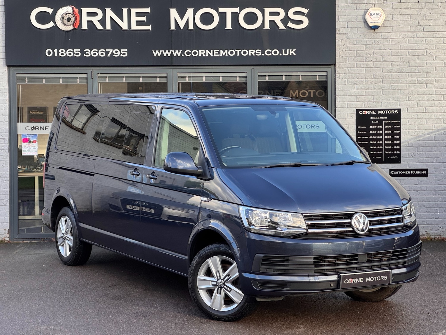 Used Volkswagen Transporter Shuttle 2019 for sale - 77319875: Photo 1
