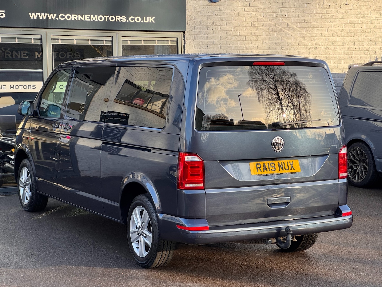 Used Volkswagen Transporter Shuttle 2019 for sale - 77319875: Photo 8