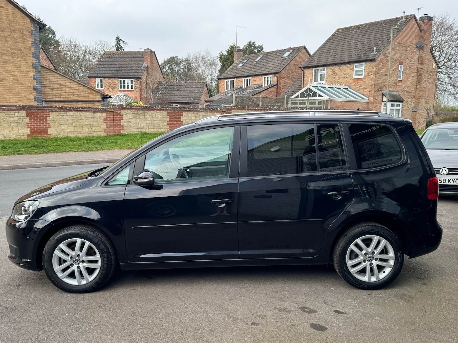 Used Volkswagen Touran 2014 for sale - 77991987: Photo 5