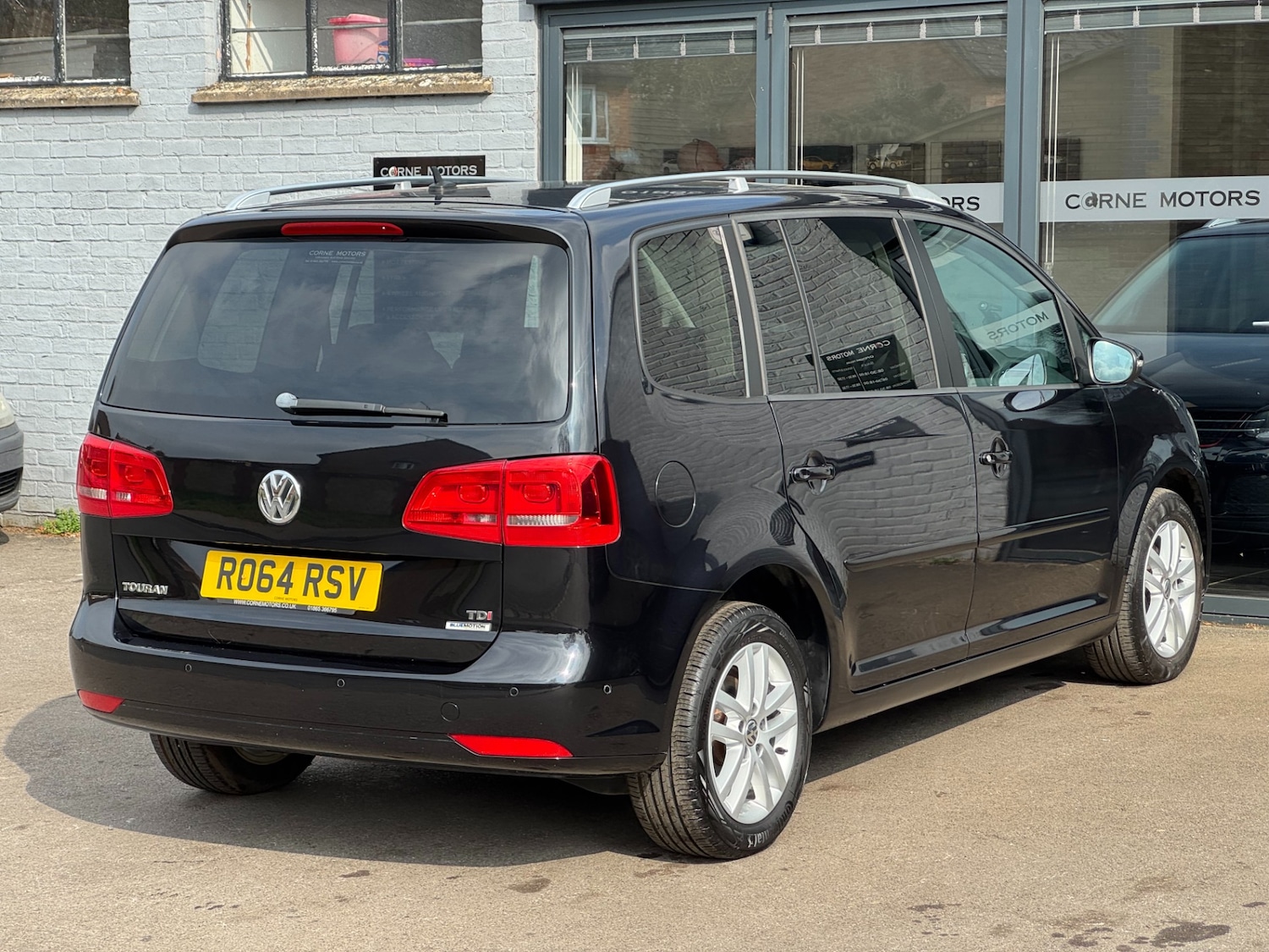 Used Volkswagen Touran 2014 for sale - 77991987: Photo 6