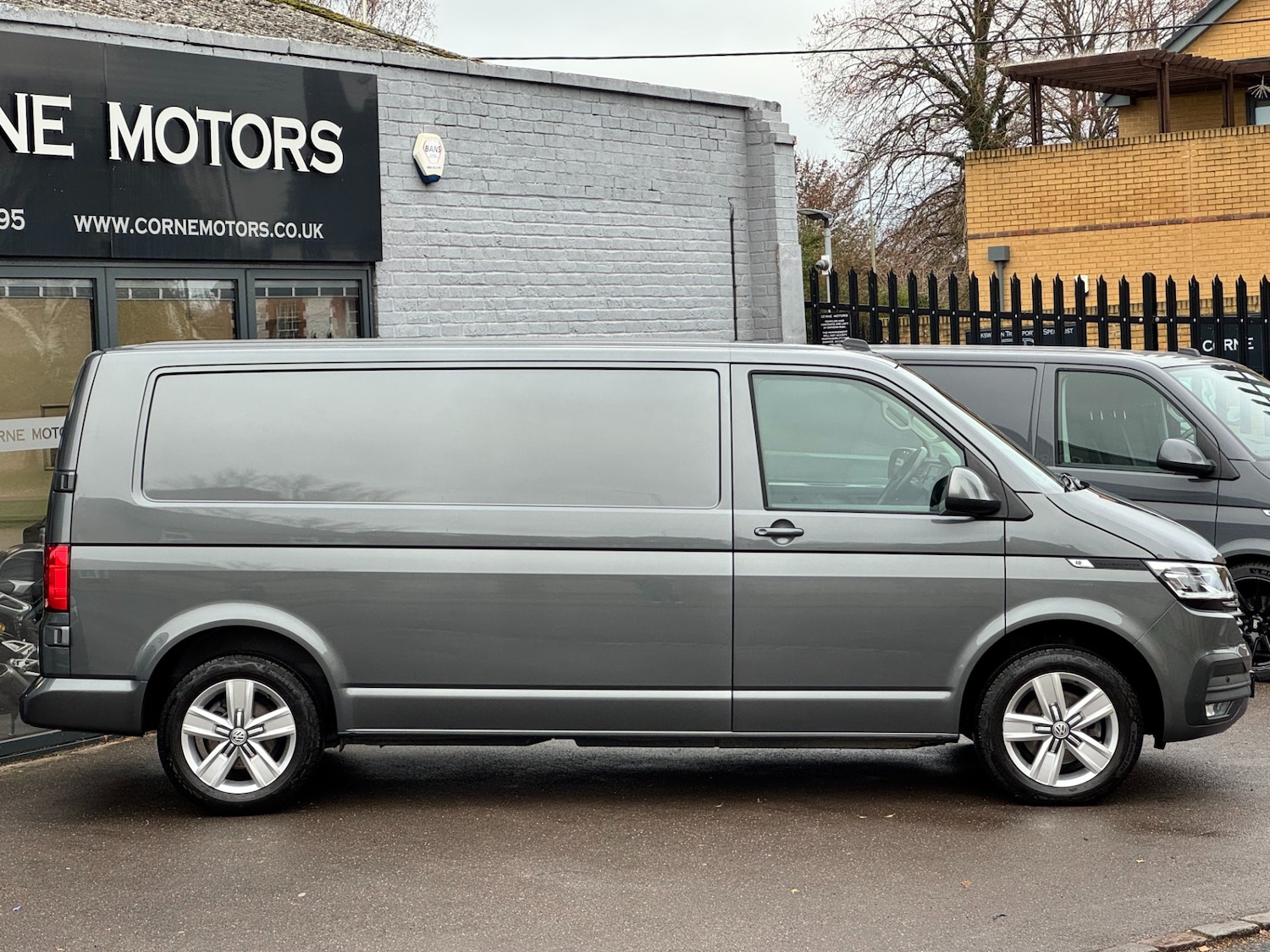 Used Volkswagen Transporter 2024 for sale - 76770256: Photo 3