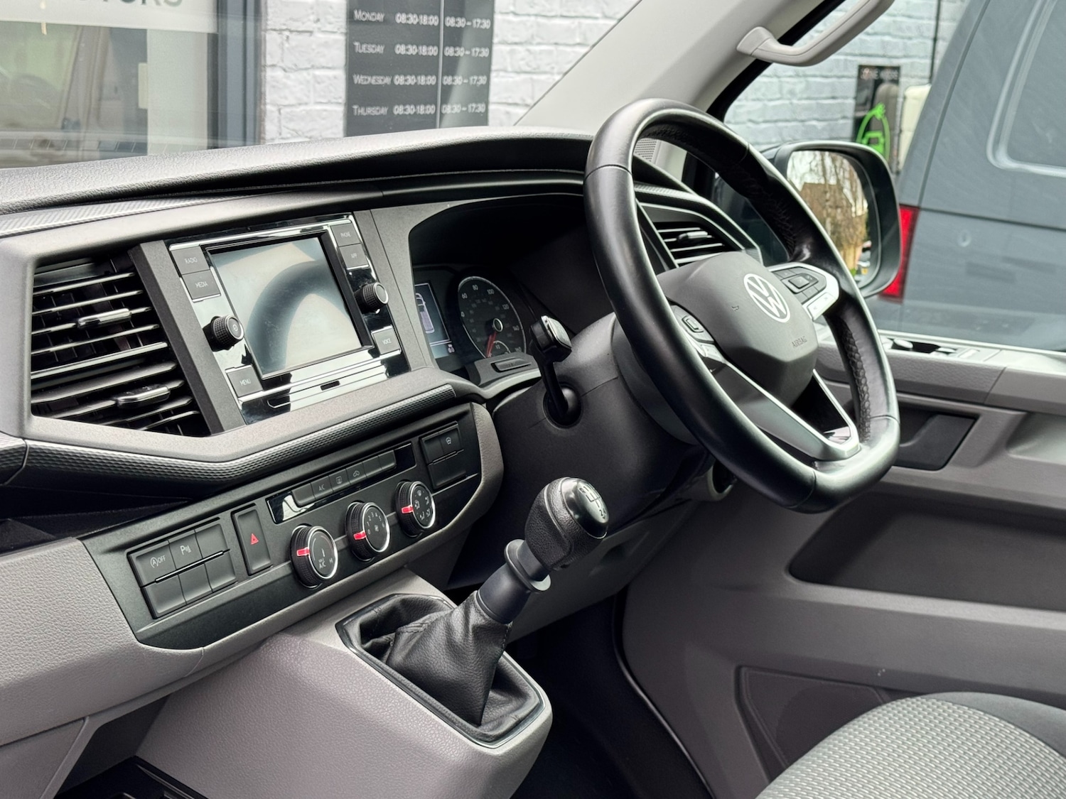 Used Volkswagen Transporter 2022 for sale - 76835162: Photo 18