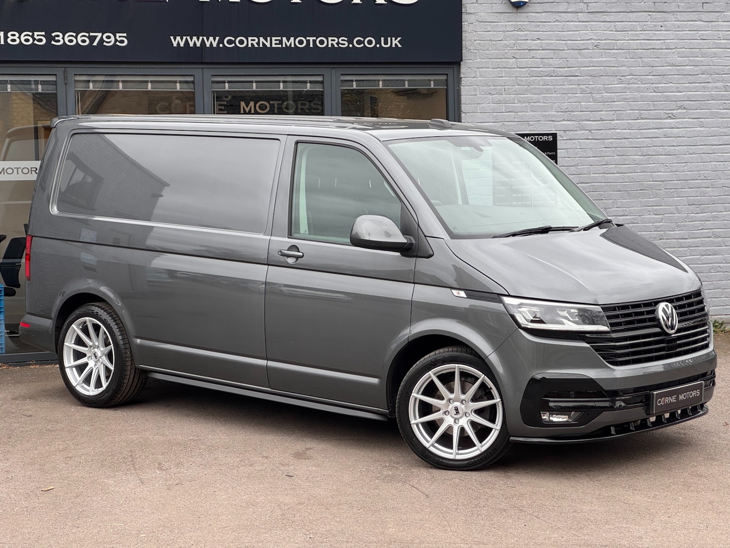 Used Volkswagen Transporter 2022 for sale - 77687611: Photo 2