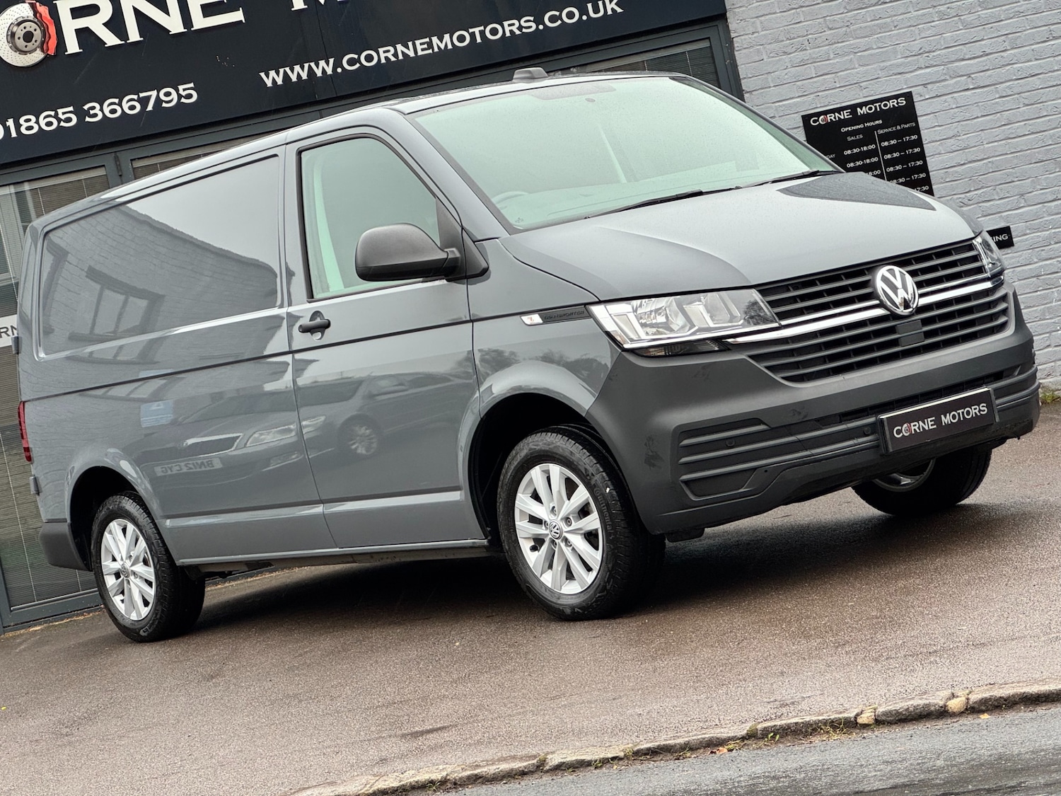 Used Volkswagen Transporter 2024 for sale - 76974591: Photo 6