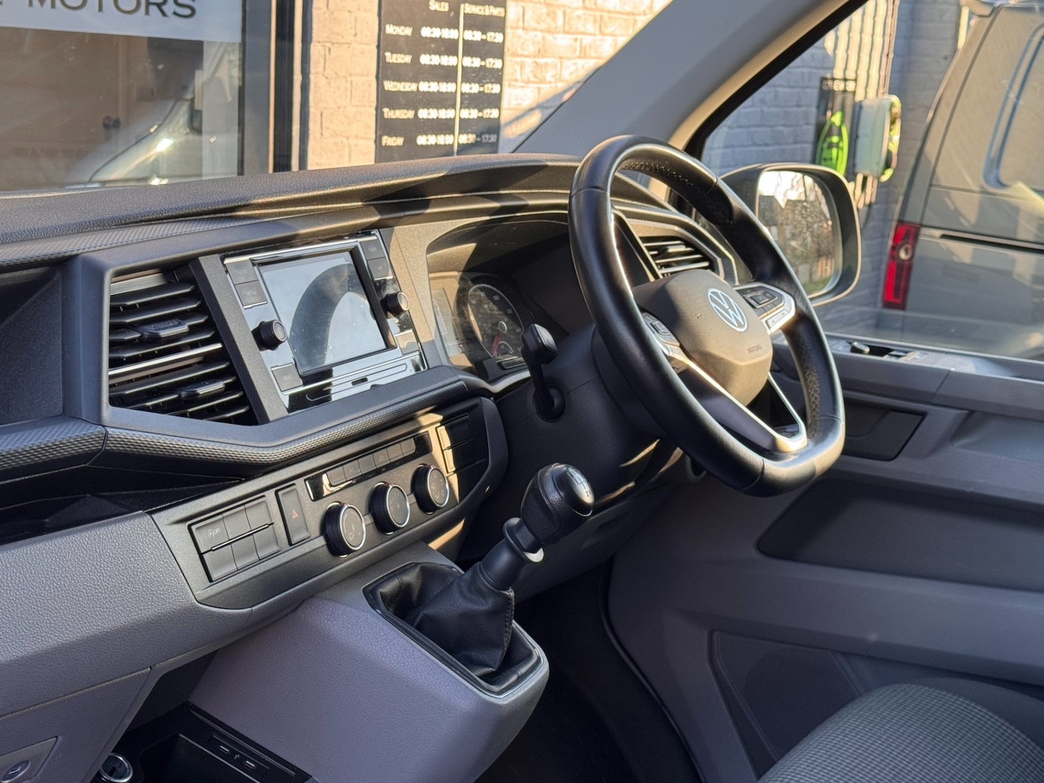 Used Volkswagen Transporter 2023 for sale - 77251476: Photo 18