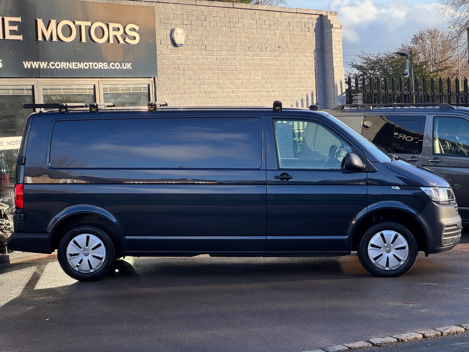 Used Volkswagen Transporter 2023 for sale - 77251476: Photo 3