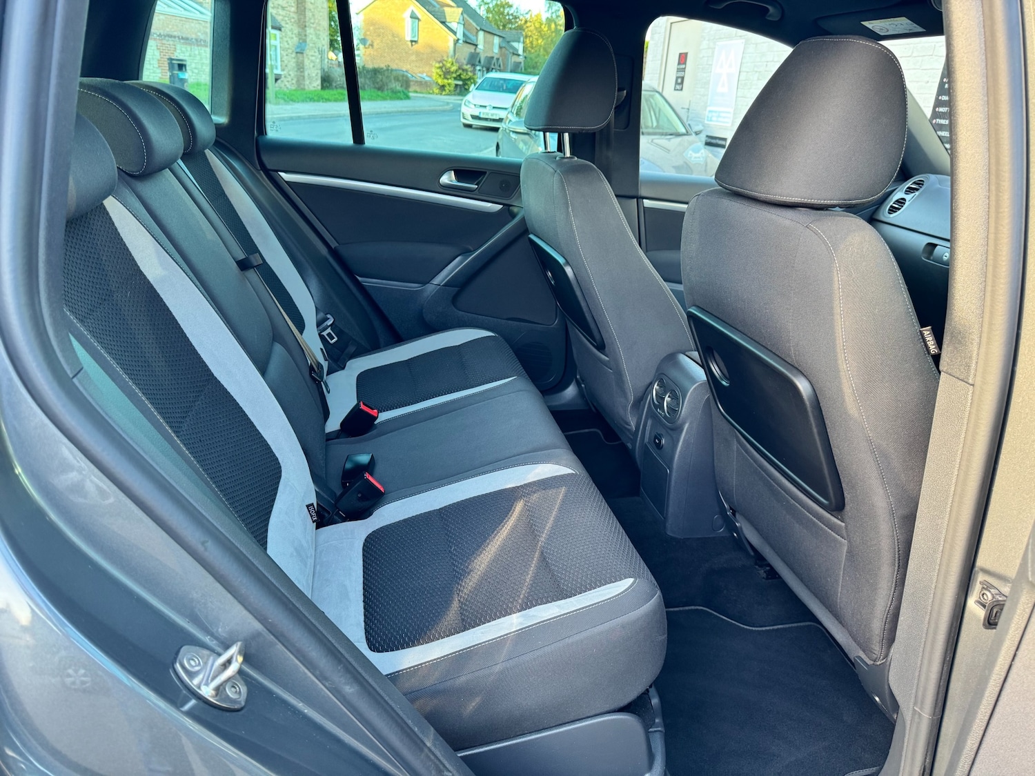 Used Volkswagen Tiguan 2015 for sale - 76281808: Photo 15