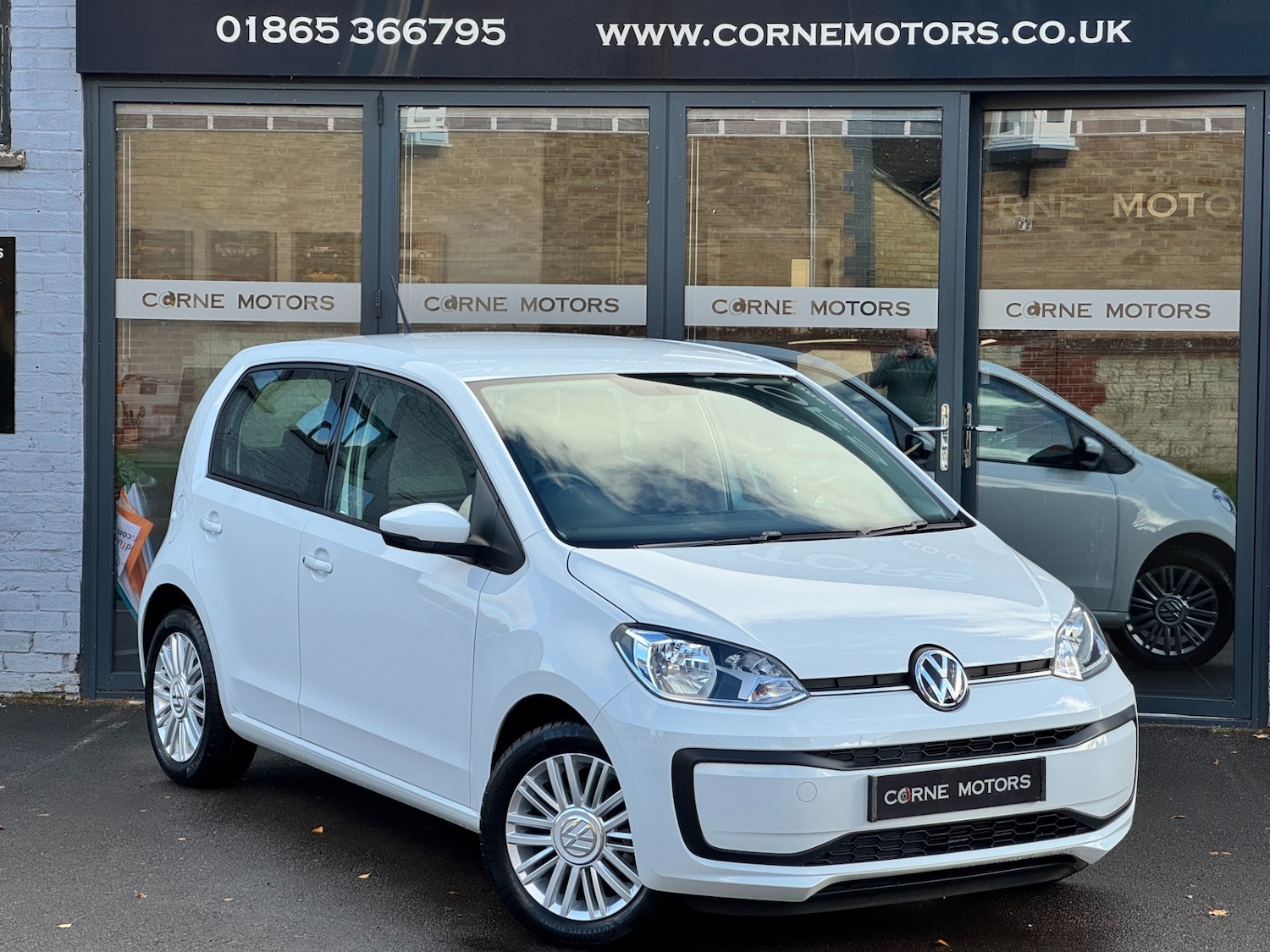 Used Volkswagen up! 2018 for sale - 76519312: Photo 2