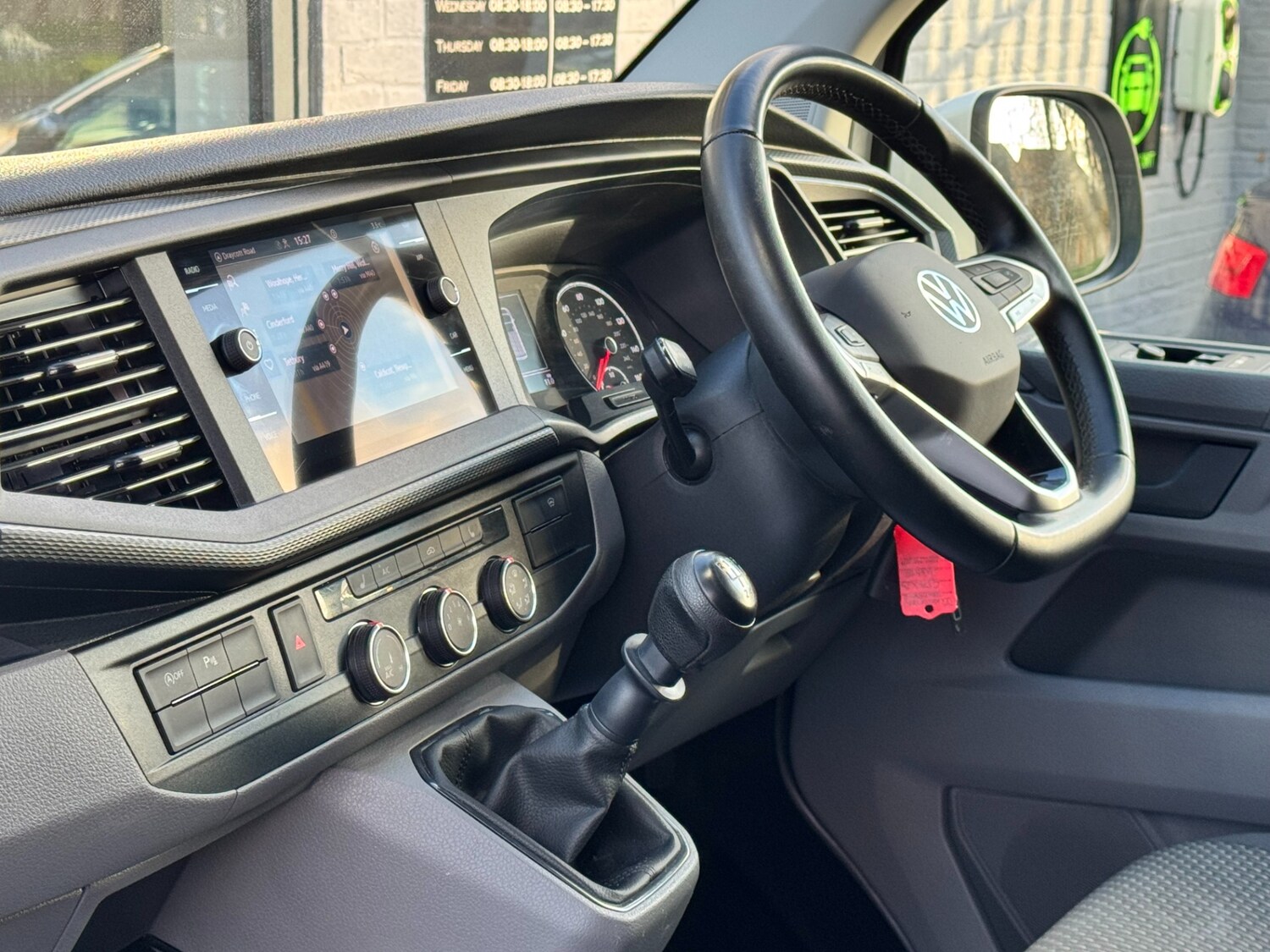 Used Volkswagen Transporter 2024 for sale - 76627382: Photo 16