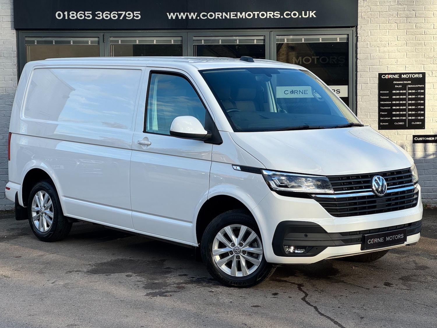 Used Volkswagen Transporter 2024 for sale - 76627382: Photo 2
