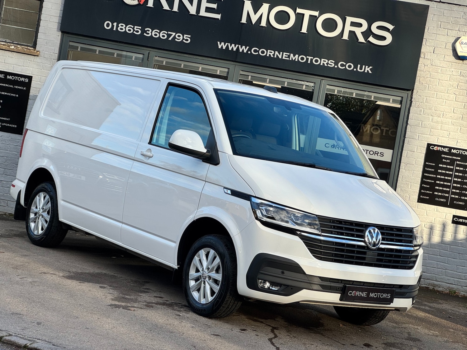 Used Volkswagen Transporter 2024 for sale - 76627382: Photo 3