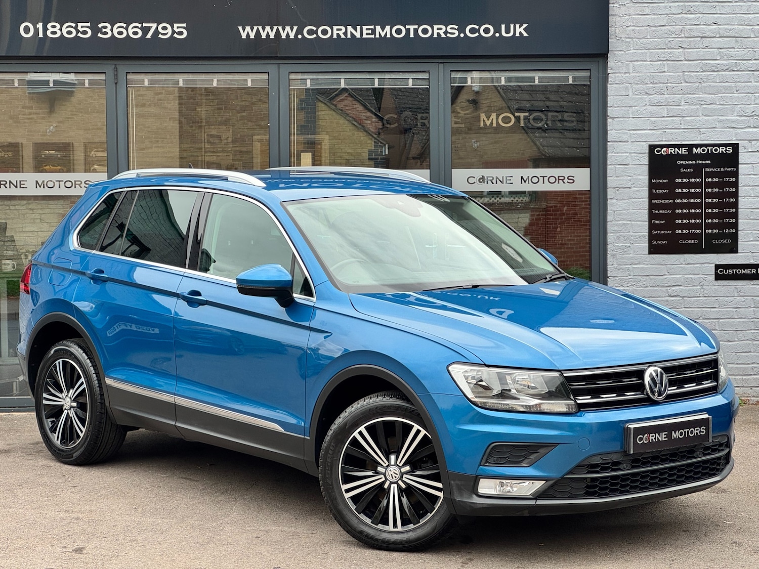 Used Volkswagen Tiguan 2017 for sale - 76324999: Photo 2