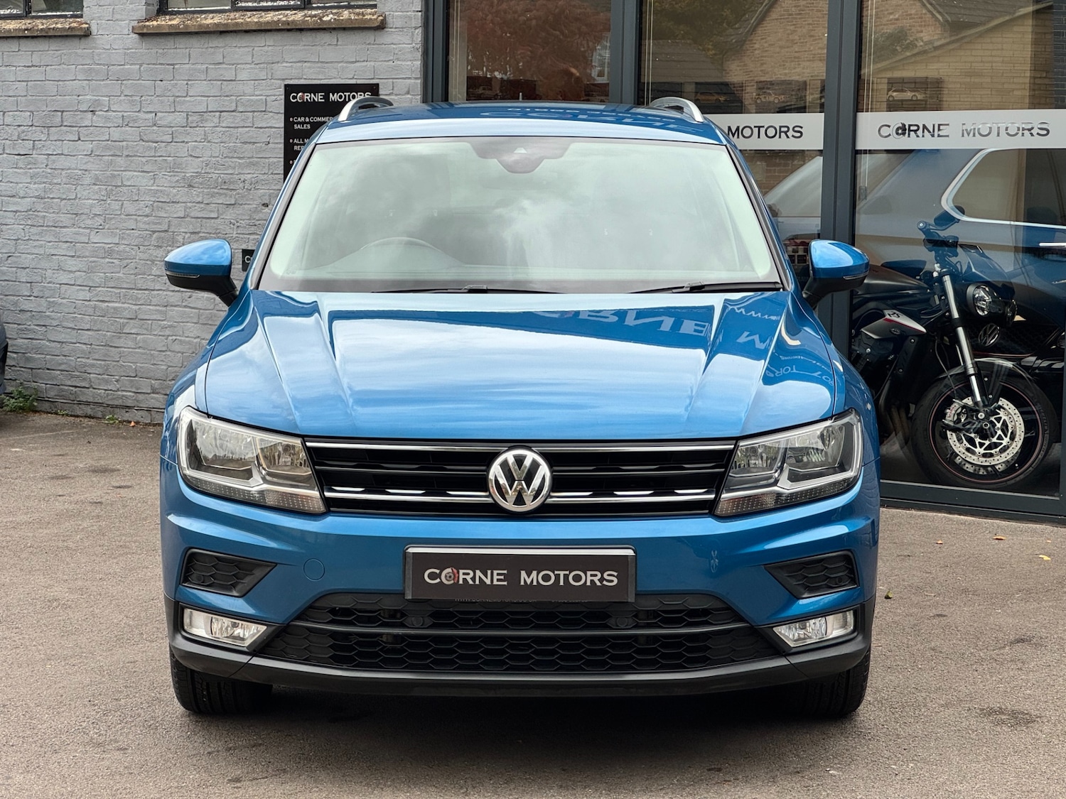 Used Volkswagen Tiguan 2017 for sale - 76324999: Photo 3