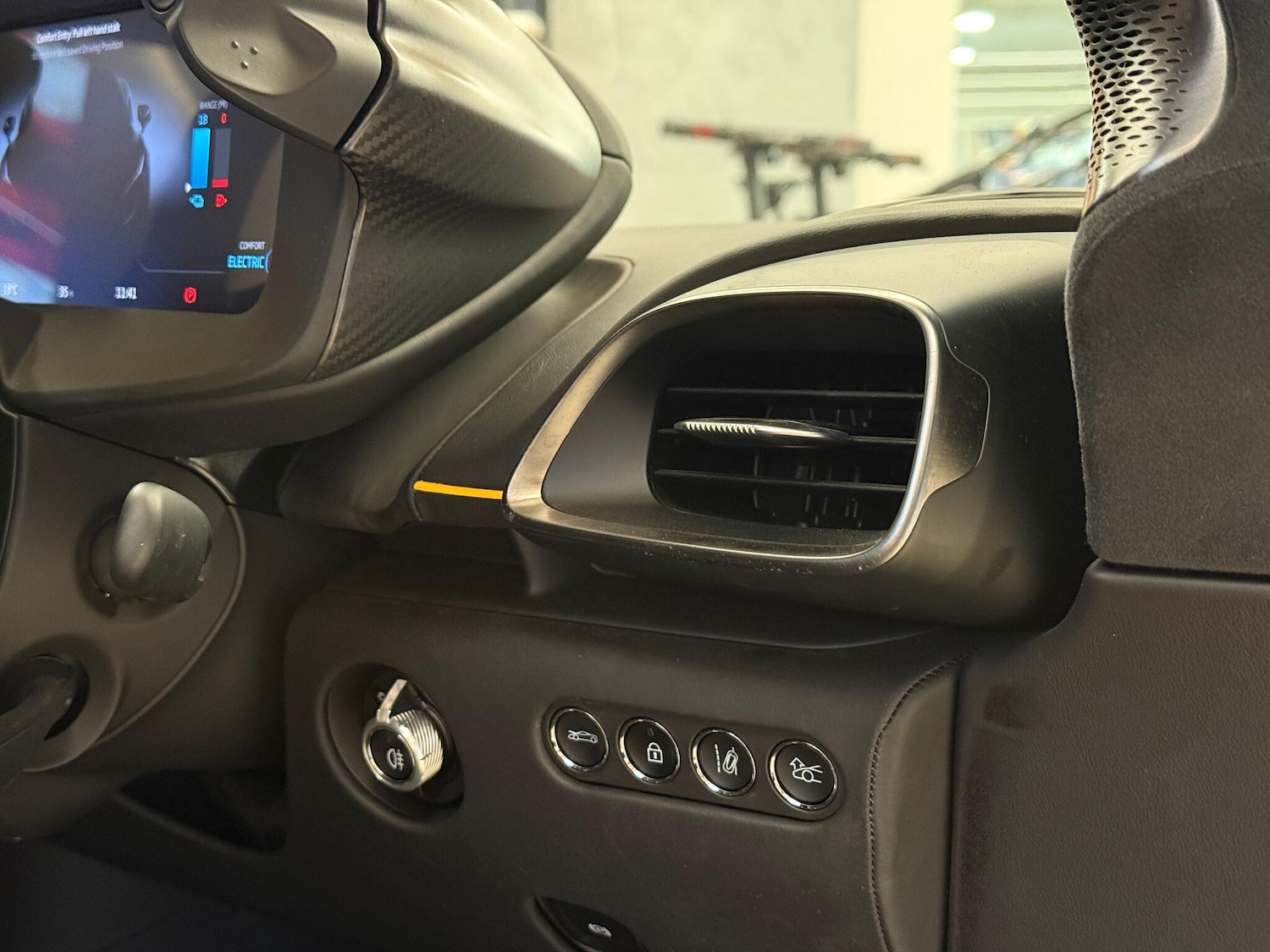 Used McLaren Artura 2022 for sale - 77279161: Photo 12