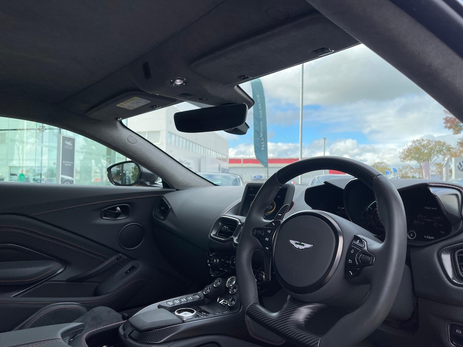 Used Aston Martin Vantage 2022 for sale - 77143300: Photo 52