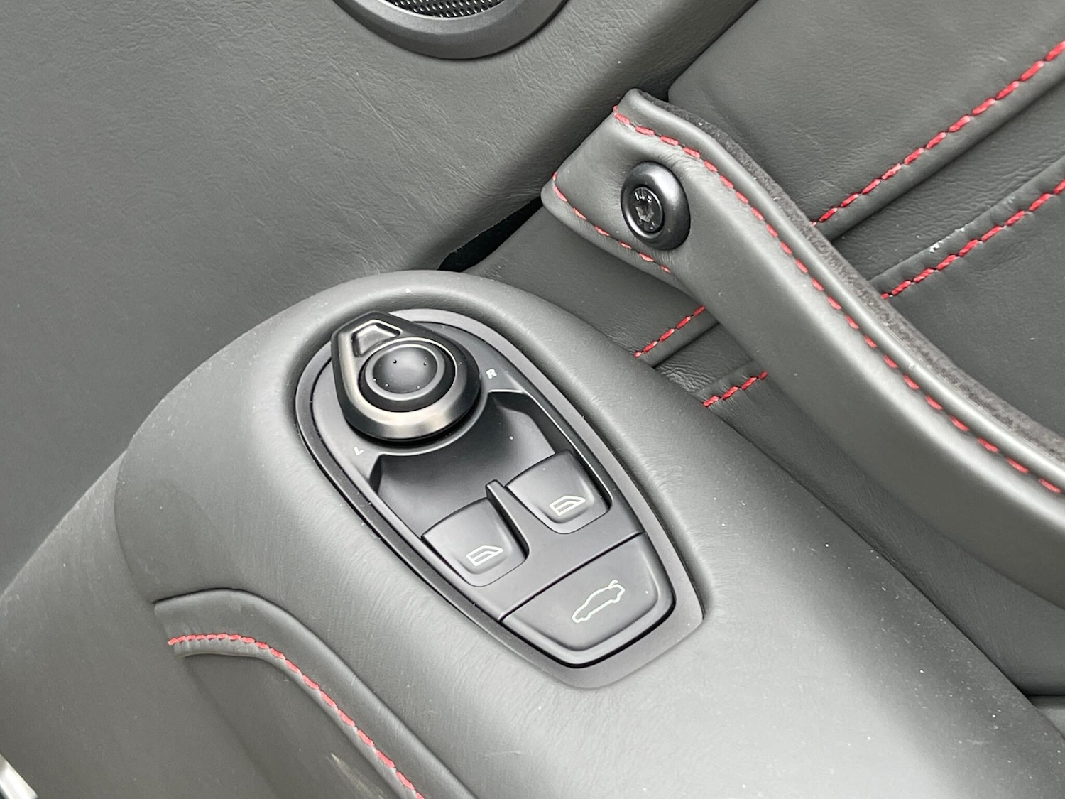 Used Aston Martin Vantage 2022 for sale - 77143300: Photo 58