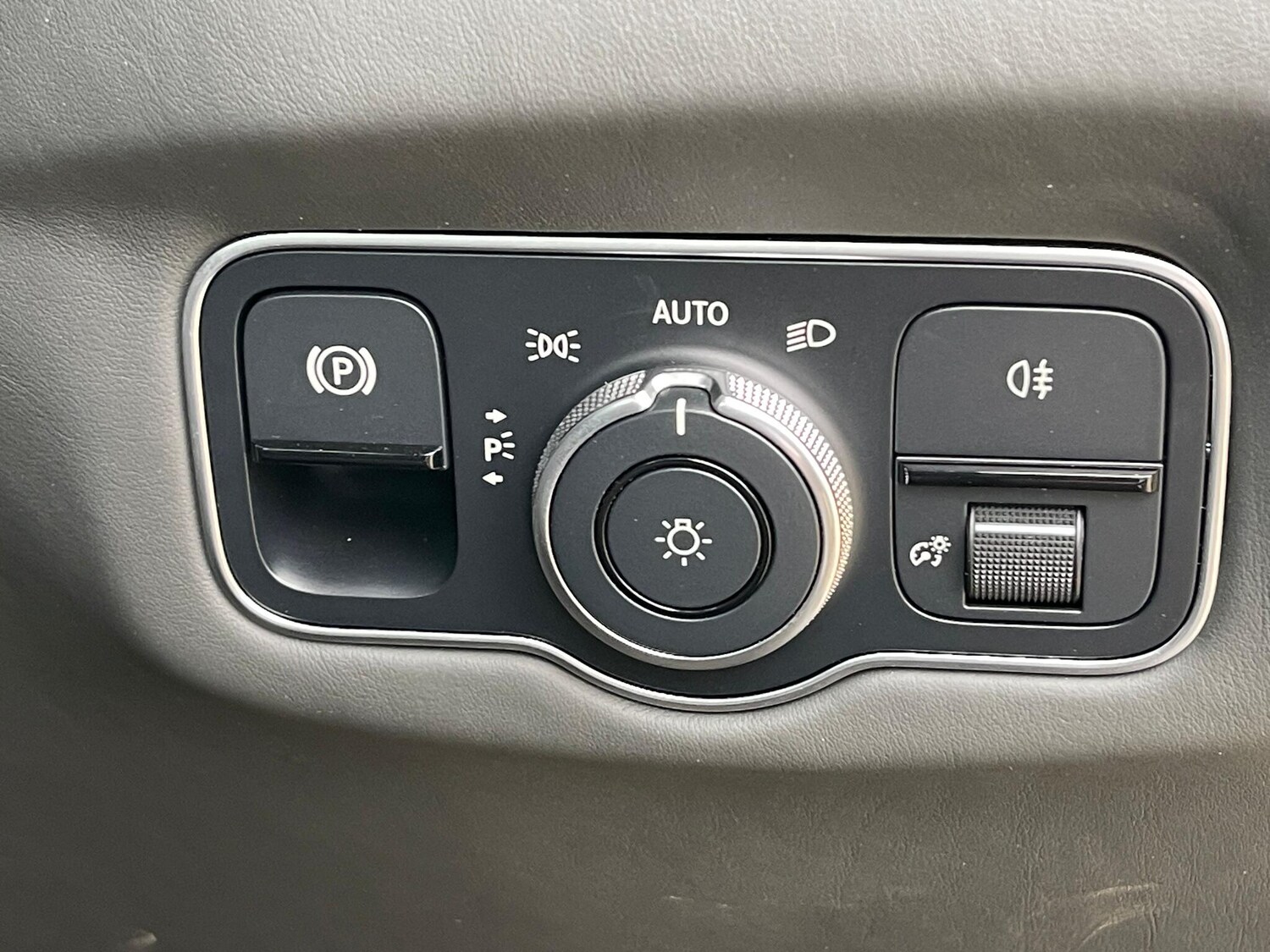 Used Aston Martin Vantage 2022 for sale - 77143300: Photo 60