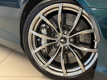 Used McLaren Artura 2023 for sale - 76965337: Photo