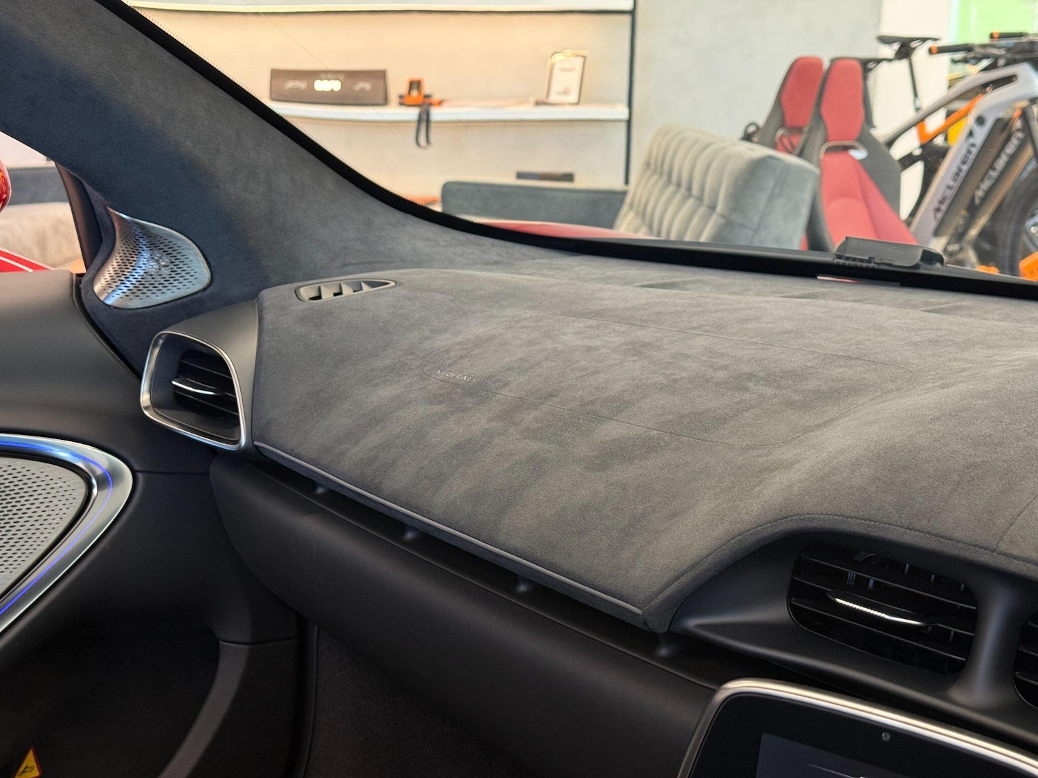 Used McLaren Artura for sale - 77039876: Photo 38