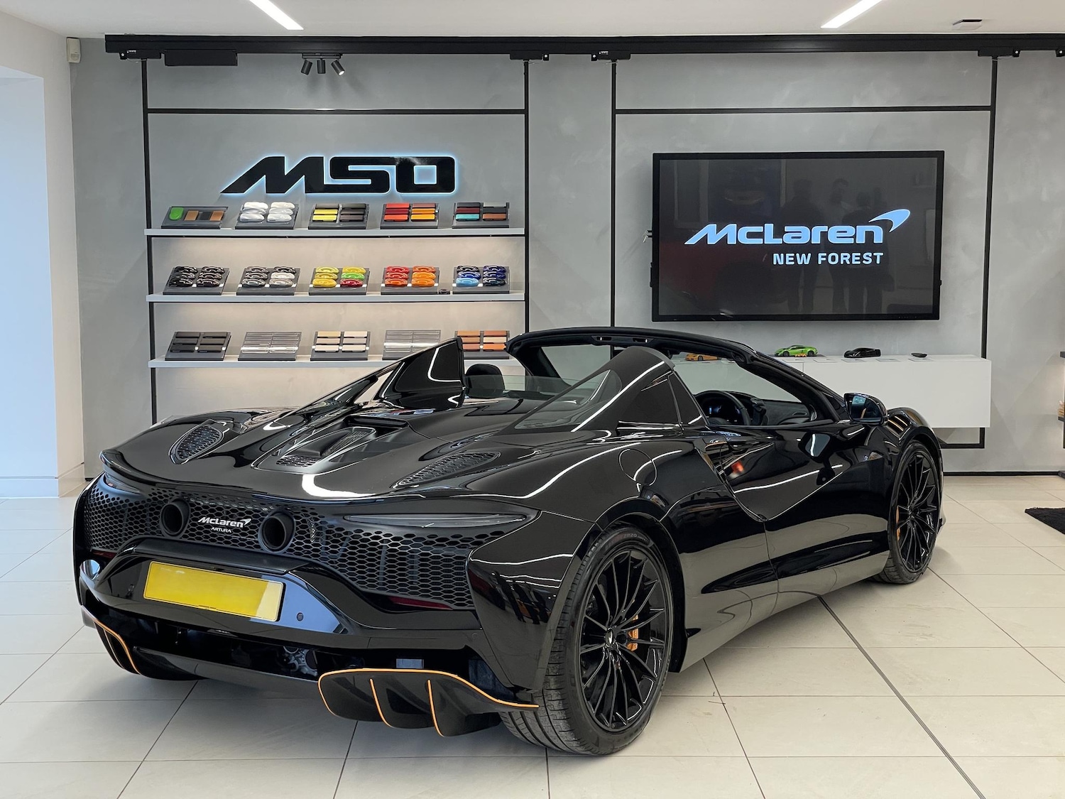 Used McLaren Artura 2025 for sale - 77468526: Photo 2