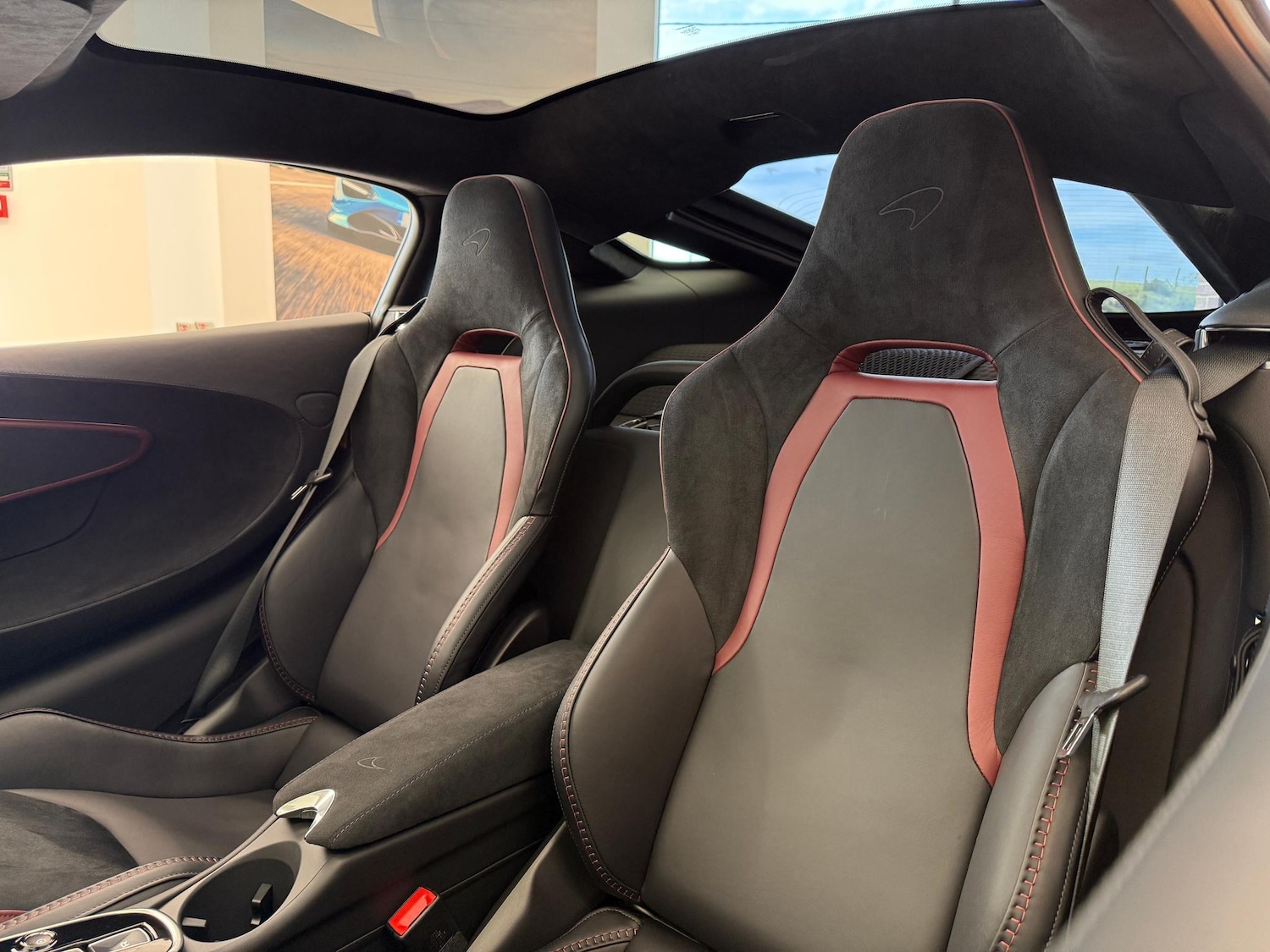 Used McLaren GT 2025 for sale - 76189997: Photo 22