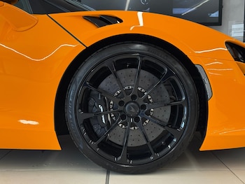 Used McLaren Artura 2025 for sale - 75387947: Photo