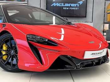 Used McLaren Artura 2023 for sale - 76965618: Photo