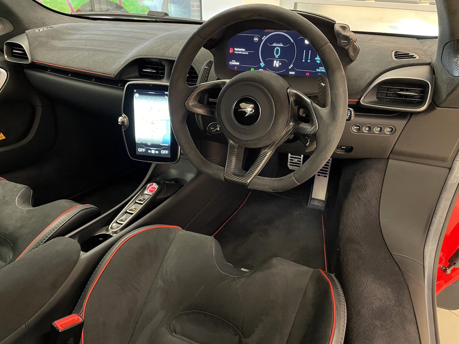 Used McLaren Artura 2023 for sale - 76965618: Photo 8