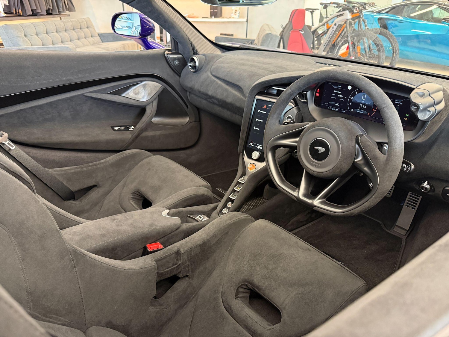 Used McLaren 750S 2025 for sale - 76800979: Photo 8