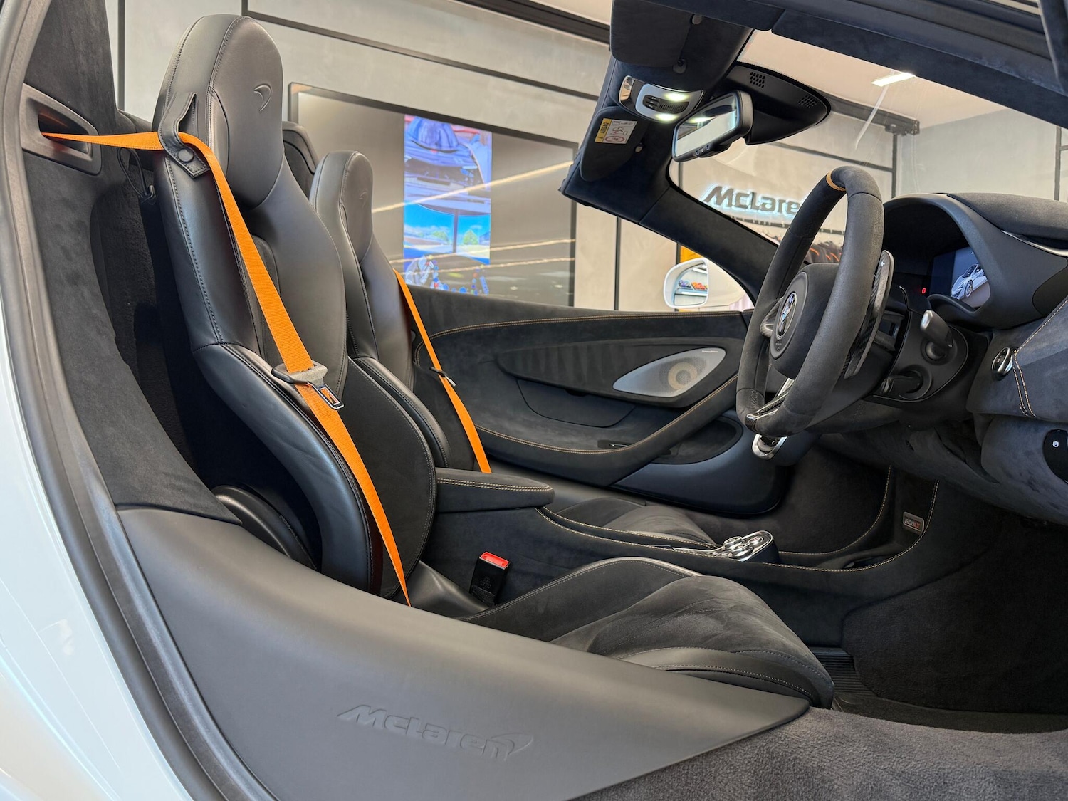 Used McLaren 600LT 2020 for sale - 76926214: Photo 10
