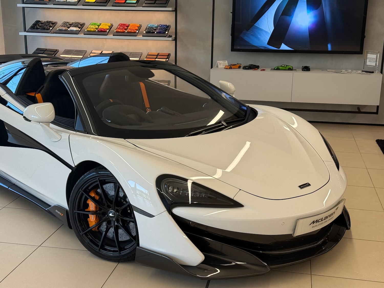 Used McLaren 600LT 2020 for sale - 76926214: Photo 2