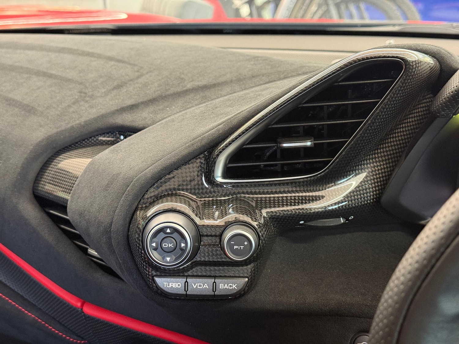 Used Ferrari 488 Pista 2019 for sale - 76389346: Photo 30