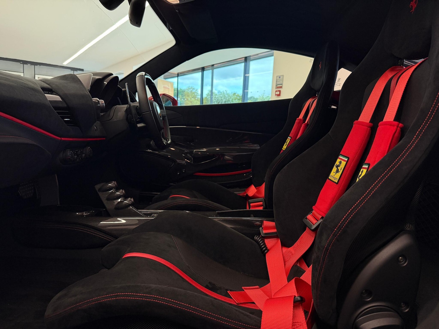 Used Ferrari 488 Pista 2019 for sale - 76389346: Photo 40