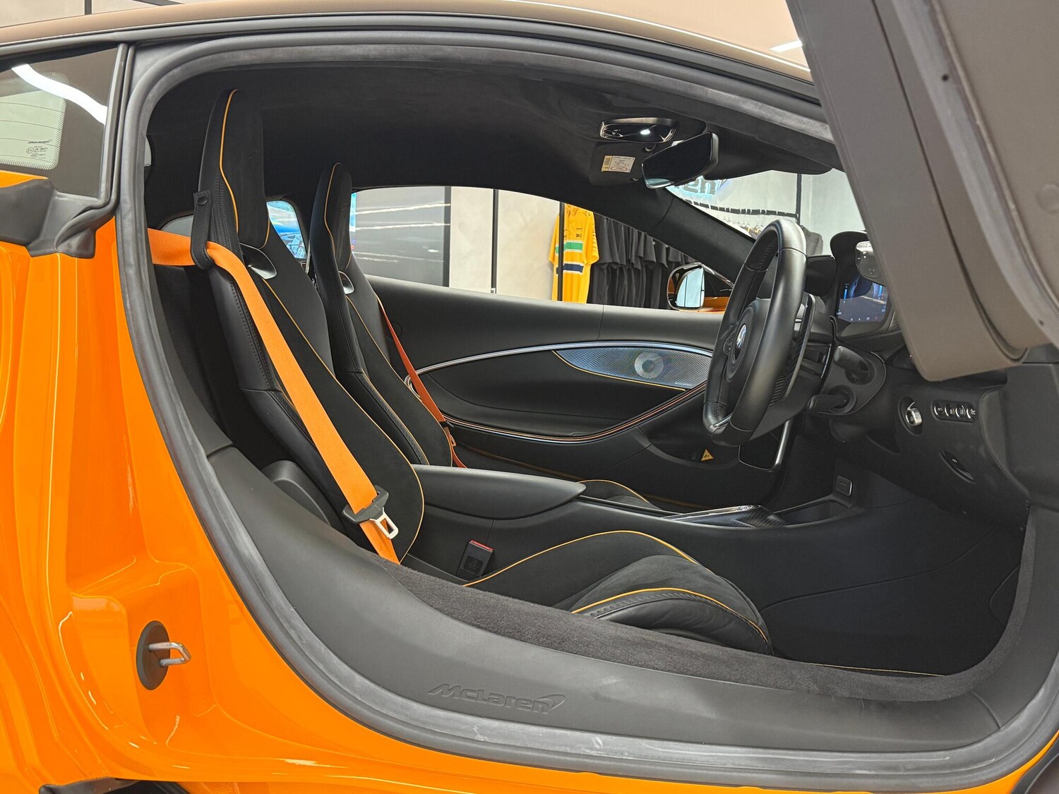 Used McLaren Artura 2022 for sale - 77469004: Photo 10